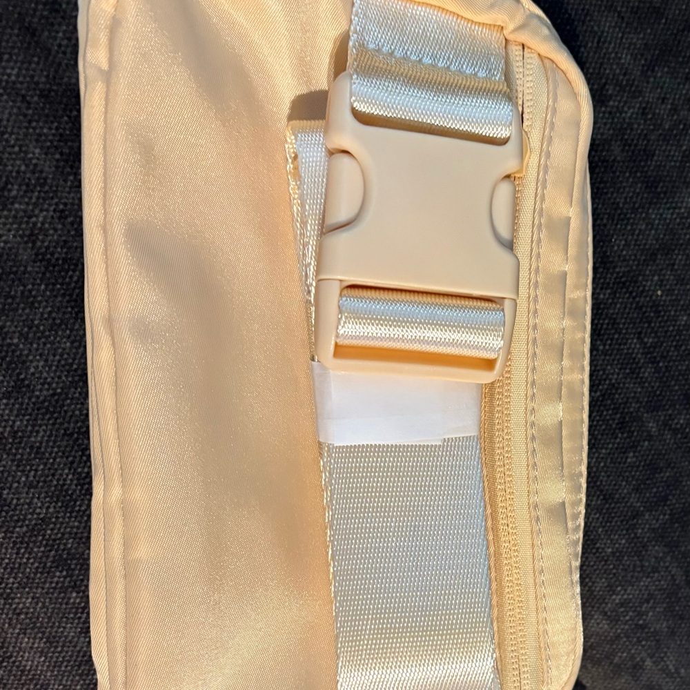 Lululemon Pouch - Picture 4 of 4